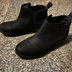 Sorel Emelie Bootie. In great condition.